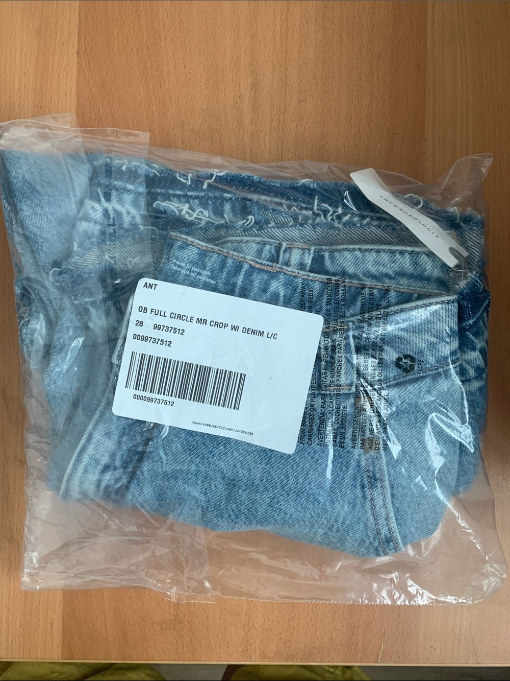 Pilcro mid-rise culotte Jeans - Picture 8 of 8